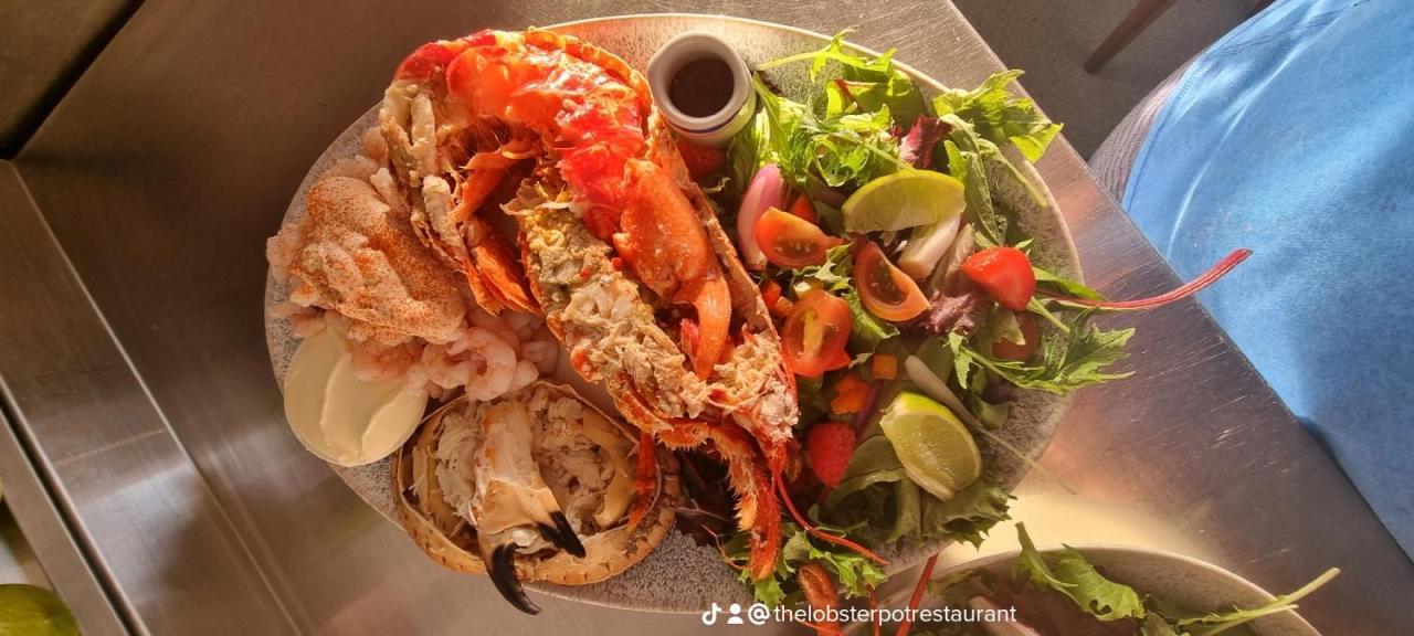The Lobster Pot Cottage Church Bay Llanrhyddlad エクステリア 写真